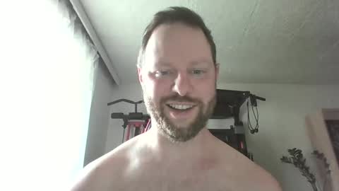 Snapshot of luke91_t chatting on 6, 5, 2026 luke91_t online show from 6, 5, 2026