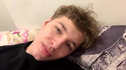 Snapshot of lukedesirable chatting on 10, 1, 2025 lukedesirable online show from 10, 1, 2025