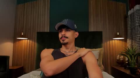 Luke Taylor online show from 2, 12, 2025