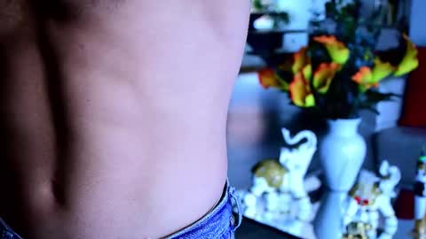 Lukhas f4f online show from 23, 2, 2026