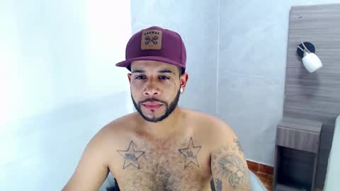 Snapshot of lukke_smitt chatting on 8, 11, 2025 ------LUKE ... online show from 8, 11, 2025