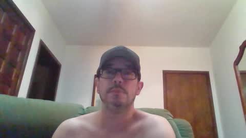 Snapshot of lukz88bigcock chatting on 21, 12, 2024 Luke online show from 21, 12, 2024