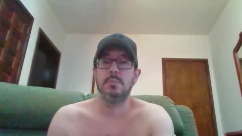 Snapshot of lukz88bigcock chatting on 3, 1, 2025 Luke online show from 3, 1, 2025