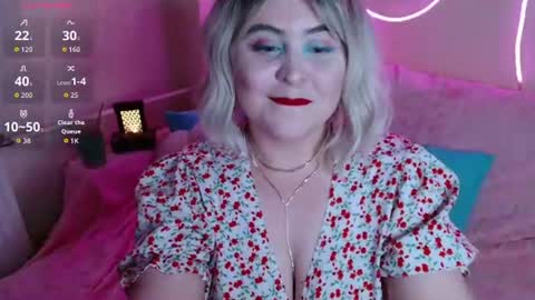 Snapshot of lulovia chatting on 25, 6, 2026 lulovia online show from 25, 6, 2026