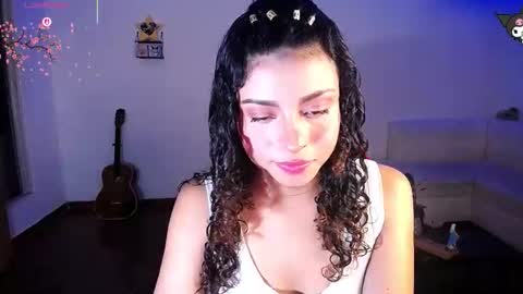 Snapshot of luluupeach69 chatting on 29, 4, 2026 luluupeach69 online show from 29, 4, 2026