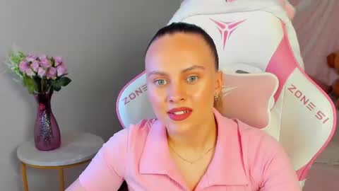 Snapshot of lumerisoren chatting on 10, 6, 2026 lumerisoren online show from 10, 6, 2026