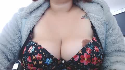 Snapshot of lumi_84 chatting on 25, 2, 2025 LUMI online show from 25, 2, 2025