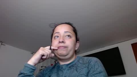 Snapshot of lumi_84 chatting on 5, 3, 2025 LUMI online show from 5, 3, 2025