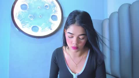 Luna online show from 5, 2, 2026