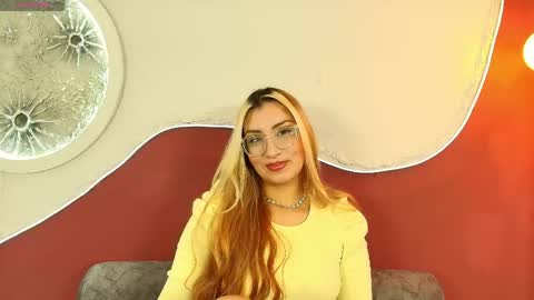 luna__velvet online show from 19, 4, 2026