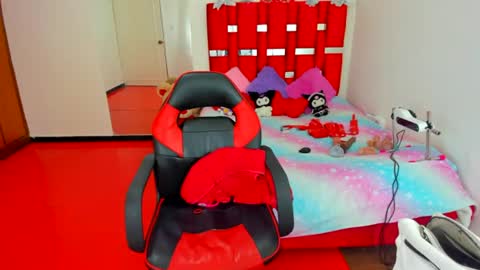 luna_analya online show from 9, 7, 2026