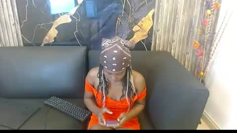 luna_bella882689 online show from 19, 6, 2026