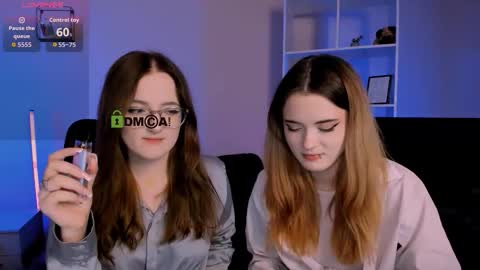 luna_berryy online show from 5, 12, 2025