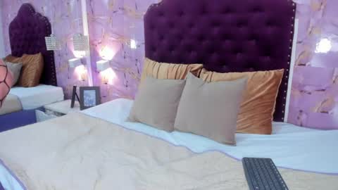 Luna Bloom online show from 16, 7, 2026