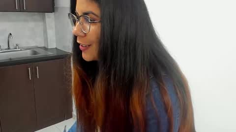 Snapshot of luna_dumont chatting on 21, 1, 2025 luna online show from 21, 1, 2025