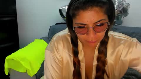 Snapshot of luna_dumont chatting on 26, 1, 2025 luna online show from 26, 1, 2025
