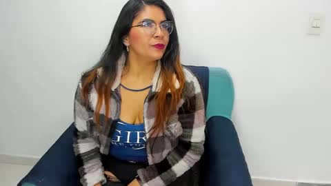 Snapshot of luna_dumont chatting on 14, 2, 2025 luna online show from 14, 2, 2025