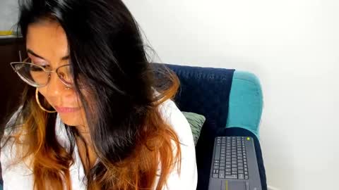 Snapshot of luna_dumont chatting on 20, 2, 2025 luna online show from 20, 2, 2025