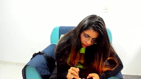 Snapshot of luna_dumont chatting on 21, 2, 2025 luna online show from 21, 2, 2025