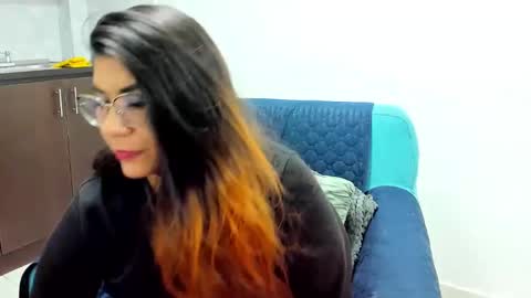 Snapshot of luna_dumont chatting on 22, 2, 2025 luna online show from 22, 2, 2025