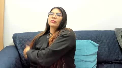 Snapshot of luna_dumont chatting on 2, 3, 2025 luna online show from 2, 3, 2025