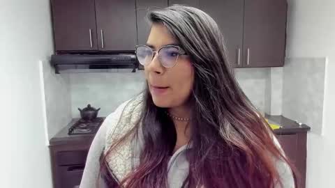 Snapshot of luna_dumont chatting on 16, 9, 2025 luna online show from 16, 9, 2025
