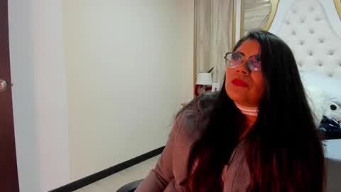 Snapshot of luna_dumont chatting on 23, 9, 2025 luna online show from 23, 9, 2025