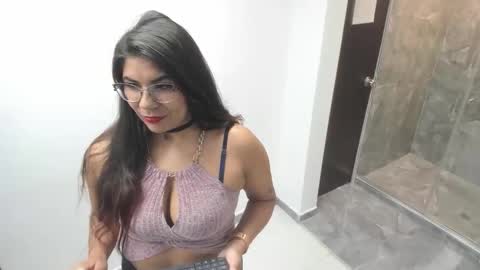 Snapshot of luna_dumont chatting on 17, 10, 2025 luna online show from 17, 10, 2025