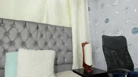 Luna Eva online show from 11, 3, 2025