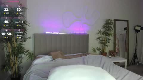 Snapshot of luna_go1d chatting on 6, 10, 2025 Luna online show from 6, 10, 2025