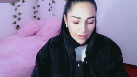 Snapshot of luna_lgomez chatting on 8, 3, 2025 luna online show from 8, 3, 2025