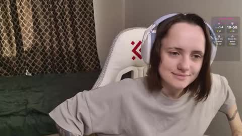 luna_loveeee online show from 24, 9, 2025