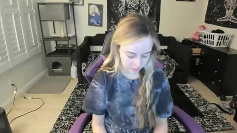 Luna online show from 11, 3, 2026