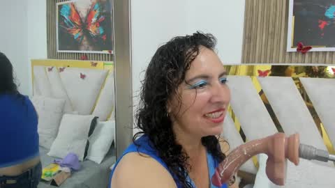 luna_naughty1 online show from 30, 3, 2026