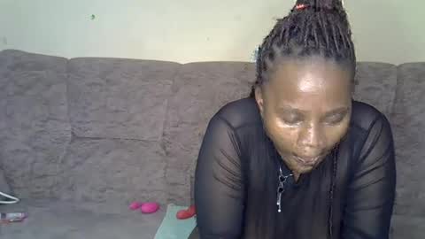 luna_peachy online show from 13, 6, 2026