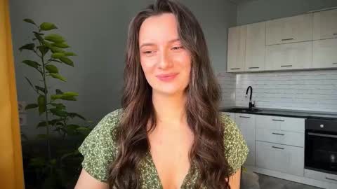 luna_raee online show from 25, 9, 2025
