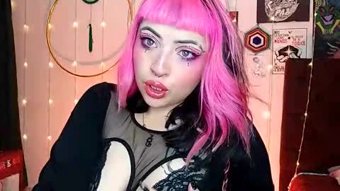 Snapshot of luna_ray420 chatting on 3, 2, 2025 MISS LUNA online show from 3, 2, 2025