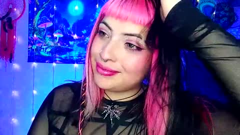 Snapshot of luna_ray420 chatting on 6, 3, 2025 MISS LUNA online show from 6, 3, 2025