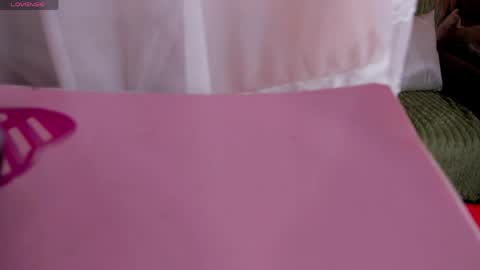 Luna Reid online show from 17, 4, 2026