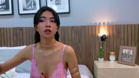 LUNA  online show from 4, 2, 2026