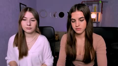 Luna online show from 4, 4, 2026