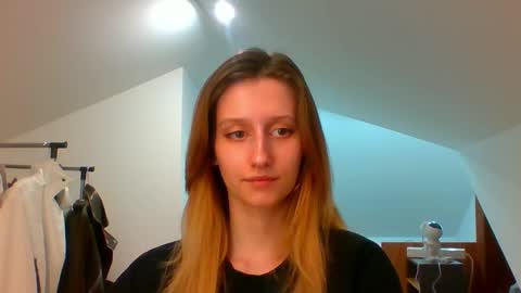 L U N A  online show from 5, 3, 2025