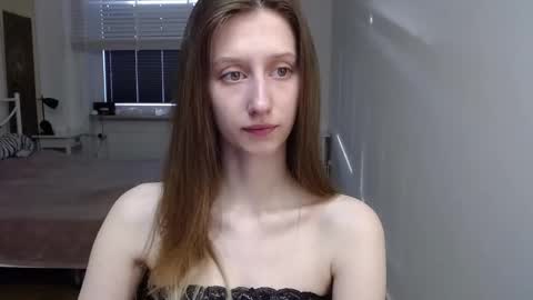 L U N A  online show from 13, 4, 2026