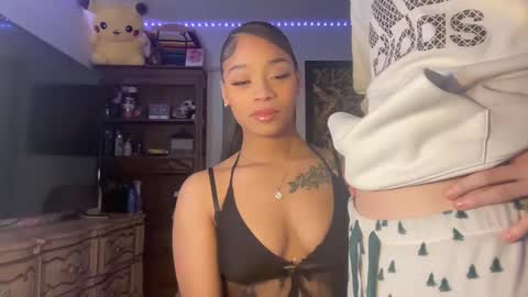 lunaa_11 online show from 14, 2, 2025