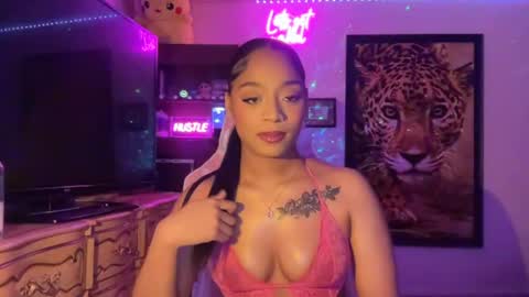 lunaa_11 online show from 30, 7, 2026