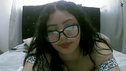 Snapshot of lunaa_sub chatting on 20, 2, 2025 lunaa_sub online show from 20, 2, 2025