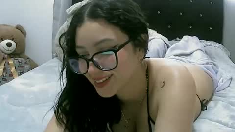 Snapshot of lunaa_sub chatting on 21, 2, 2025 lunaa_sub online show from 21, 2, 2025