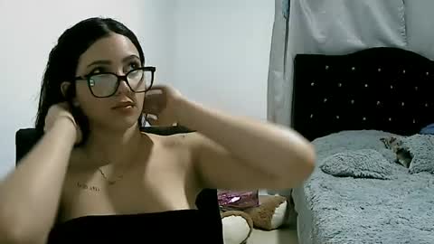 Snapshot of lunaa_sub chatting on 4, 3, 2025 lunaa_sub online show from 4, 3, 2025
