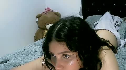Snapshot of lunaa_sub chatting on 8, 3, 2025 lunaa_sub online show from 8, 3, 2025