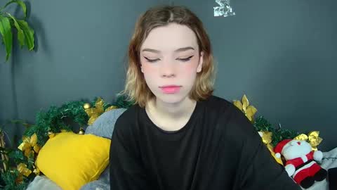 Snapshot of lunaastar_ chatting on 20, 12, 2024 lunaastar_ online show from 20, 12, 2024